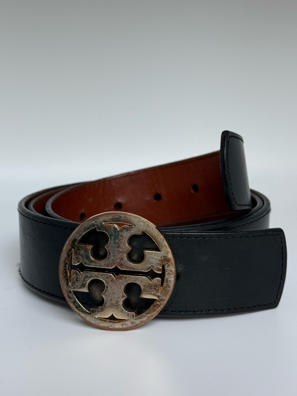 Tory Burch Reversible Leather Belt – Black/Brown | Gold Logo Buckle